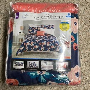 King size 8-piece coordinated bedding set